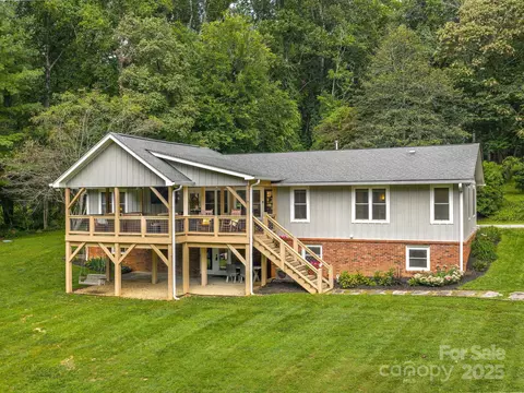 23 Rogers Ridge Rd, Fairview, NC 28730