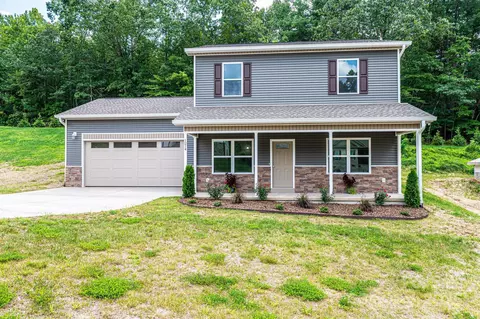 1214 Winter Pl, Lenoir, NC 28645