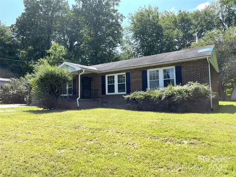 69 Hampton St, Asheville, NC 28803