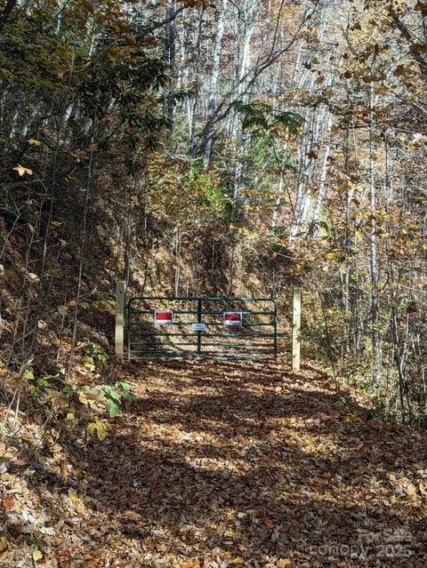00 Sutton Branch Rd, Sylva, NC 28779