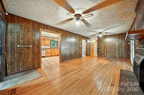 3395 Danial St, Conover, NC 28613 photo 6