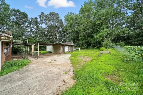 3395 Danial St, Conover, NC 28613 photo 22