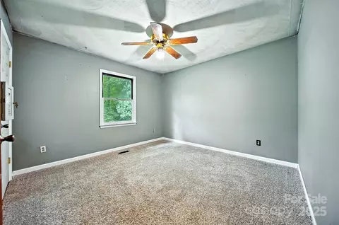 3395 Danial St, Conover, NC 28613 photo 17