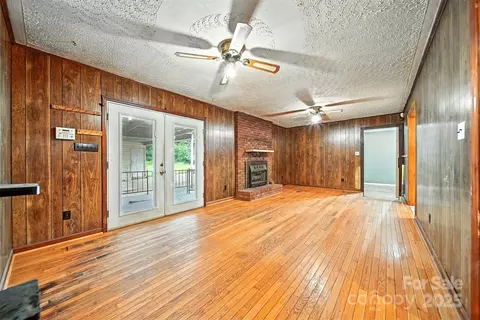 3395 Danial St, Conover, NC 28613 photo 5