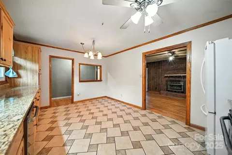 3395 Danial St, Conover, NC 28613 photo 10