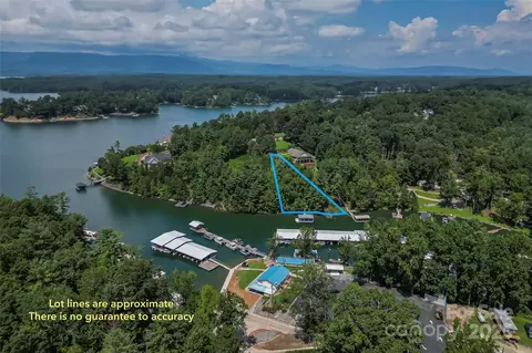 2076 Waterford Apt 42 Way # 42, Morganton, NC 28655