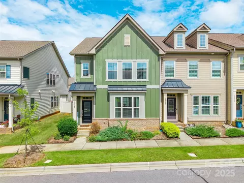 10922 Zac Hill Rd, Davidson, NC 28036