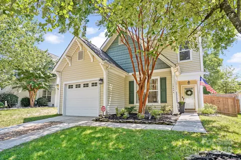10636 Secret Garden Ln, Charlotte, NC 28214