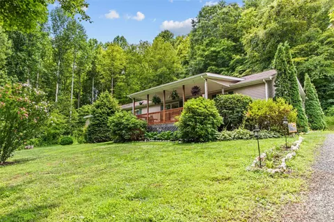 241 Upper Browns Creek Rd, Burnsville, NC 28714