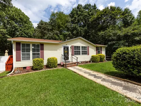 8220 Starnes Randall Rd, Charlotte, NC 28215