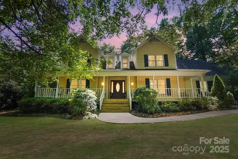 9921 Hanging Moss Trl, Mint Hill, NC 28227