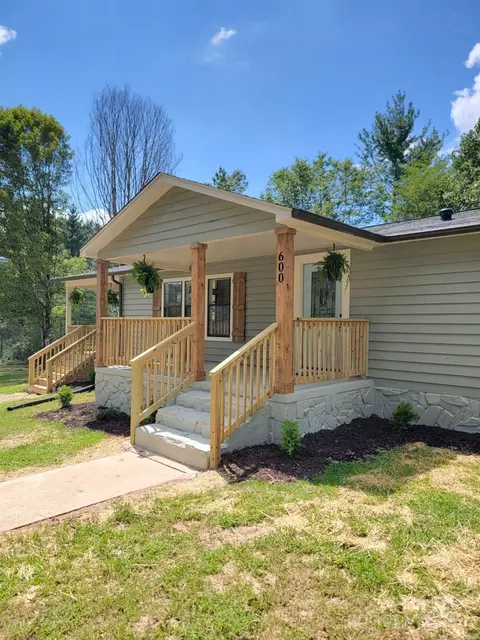 Exterior - 600 Pine Run Ridge Rd, Spruce Pine, NC 28777 photo 2 of 12