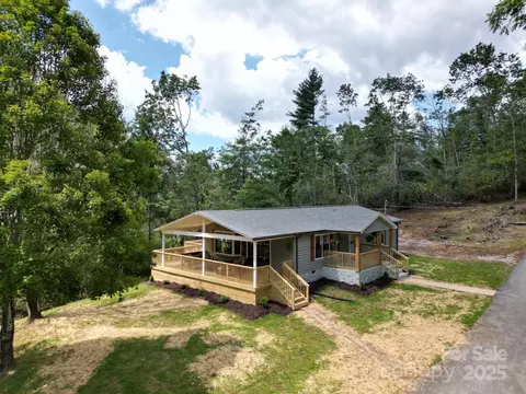 Exterior - 600 Pine Run Ridge Rd, Spruce Pine, NC 28777 photo 3 of 12