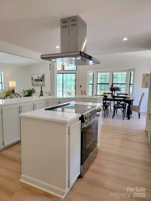 Kitchen - 600 Pine Run Ridge Rd, Spruce Pine, NC 28777 photo 3 of 6