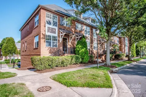 121 Irving A Ave #A, Mooresville, NC 28117