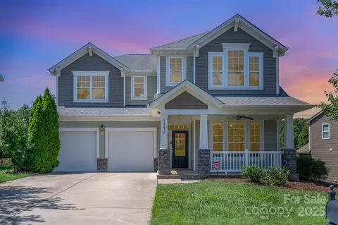14836 Brotherly Ln, Charlotte, NC 28278