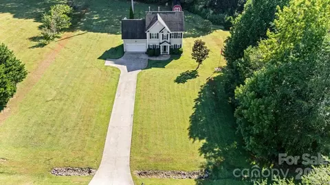 173 Painted Bunting Dr, Troutman, NC 28166