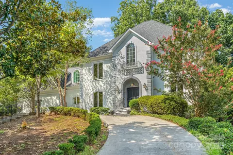 6908 Cameron Glen Dr, Charlotte, NC 28210