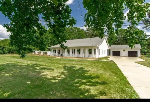 9552 Brief Rd, Charlotte, NC 28227