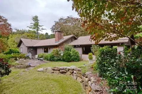 32 Locust Ln, Tryon, NC 28782