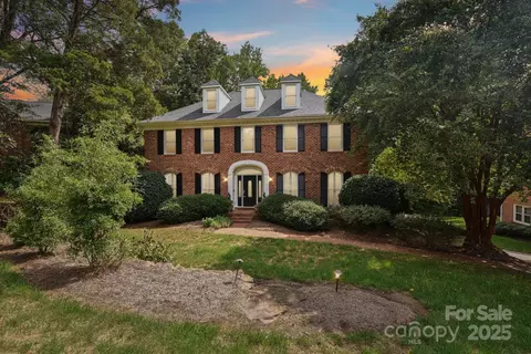 6911 Chatford Ln, Charlotte, NC 28210