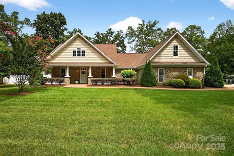 3020 Ridge Rd, Charlotte, NC 28269