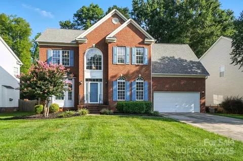 9709 Mitchell Glen Dr, Charlotte, NC 28277
