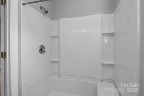 Bath - 119 Chambers St, Davidson, NC 28036 photo 5 of 5