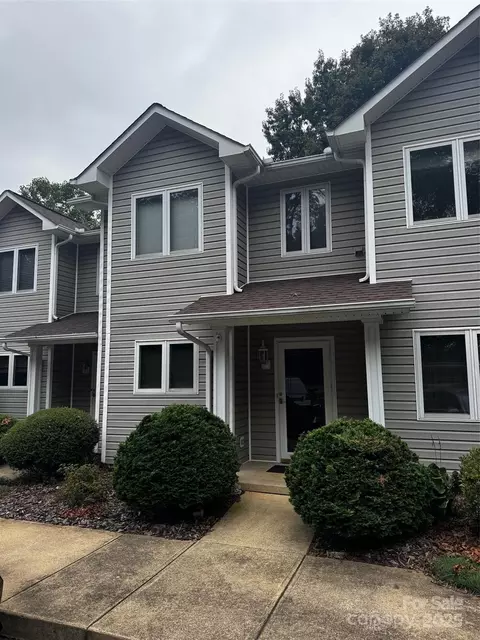 2617 White Oak Ct Ext, Claremont, NC 28610