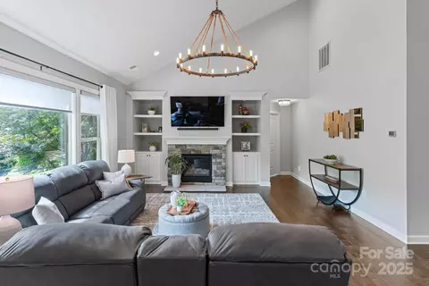 Living - 320 Broadleaf Dr, Denver, NC 28037 photo 3 of 6