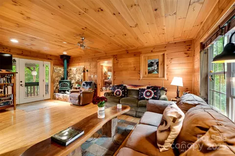 Living - 117 Blustery Rdg, Sylva, NC 28779 photo 1 of 2