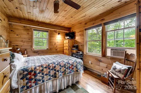 Bedroom - 117 Blustery Rdg, Sylva, NC 28779 photo 1 of 5