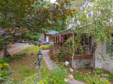 Exterior - 117 Blustery Rdg, Sylva, NC 28779 photo 12 of 17