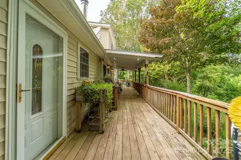 Exterior - 117 Blustery Rdg, Sylva, NC 28779 photo 7 of 17