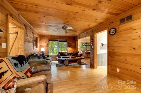 Living - 117 Blustery Rdg, Sylva, NC 28779 photo 2 of 2