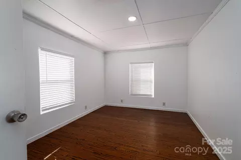 Bedroom - 2420 E Nc 10 Hwy, Conover, NC 28613 photo 5 of 5