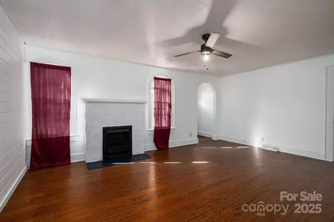 Living - 2420 E Nc 10 Hwy, Conover, NC 28613 photo 2 of 3