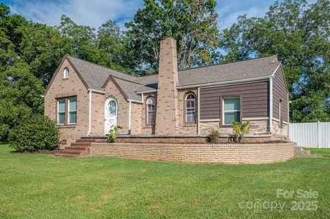 Exterior - 2420 E Nc 10 Hwy, Conover, NC 28613 photo 1 of 7