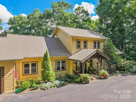 522 Woody Ln, Waynesville, NC 28786