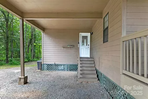 Exterior - 10 Ross Rd, Brevard, NC 28712 photo 3 of 9