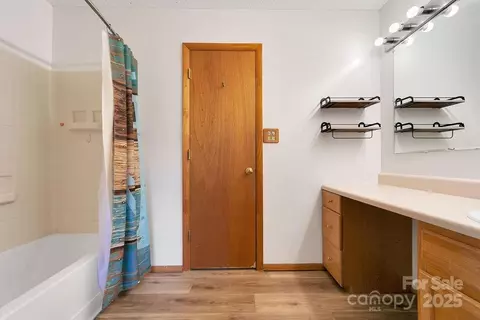 Bath - 10 Ross Rd, Brevard, NC 28712 photo 3 of 4