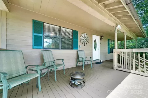 Exterior - 10 Ross Rd, Brevard, NC 28712 photo 4 of 9