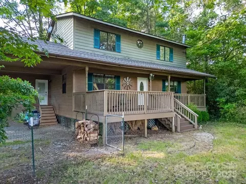 Exterior - 10 Ross Rd, Brevard, NC 28712 photo 2 of 9