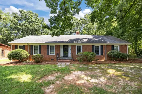 710 Owens Dr, Gastonia, NC 28054
