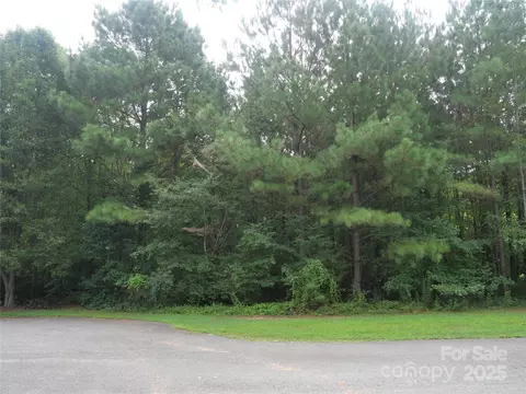 1832 Jaya Dr, Sherrills Ford, NC 28673