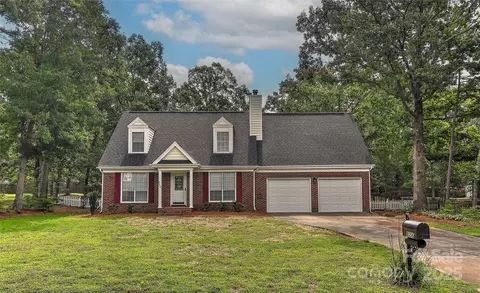 8056 Hunley Ridge Rd, Matthews, NC 28104