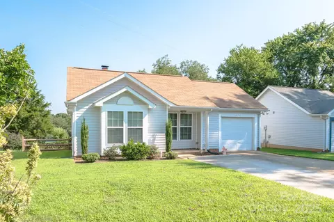 1709 Katherine Kiker Rd, Charlotte, NC 28213