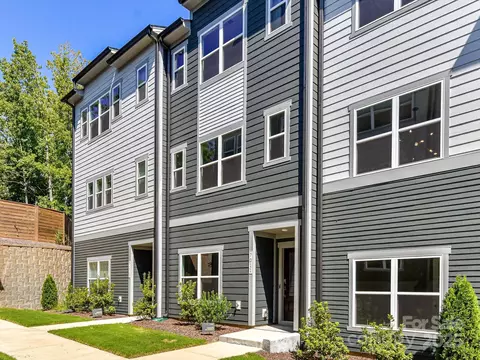 7011 Impulse Ct, Charlotte, NC 28205