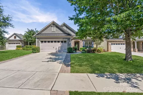 312 Harvest Valley Ln, Fort Mill, SC 29715