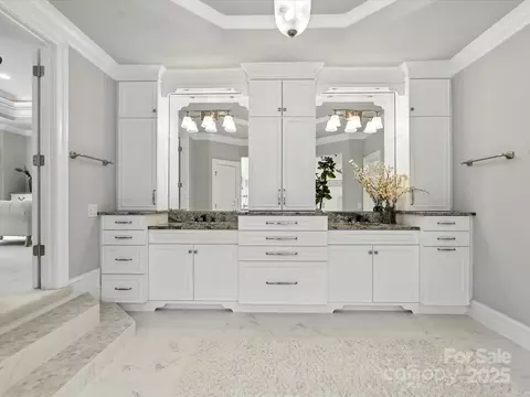 Bath - 17806 John Connor Rd, Cornelius, NC 28031 photo 2 of 8